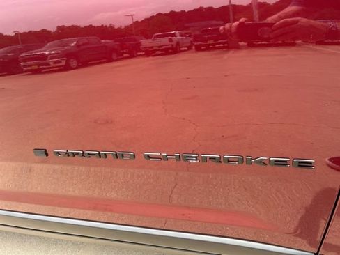 New 2026 Jeep Grand Cherokee L 4WD image 6