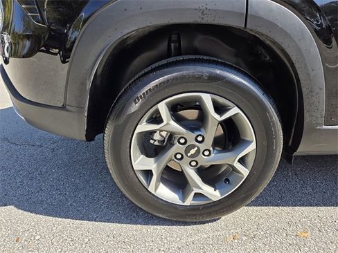 Certified 2025 Chevrolet Trax LT w/ LT Convenience Package image 22