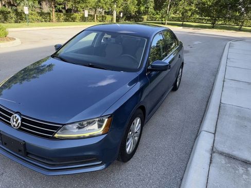 Used 2017 Volkswagen Jetta S image 5