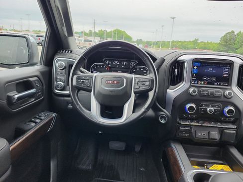 Used 2019 GMC Sierra 1500 SLT w/ SLT Premium Package AWD/4WD image 17