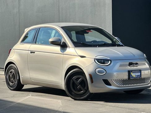 New 2025 FIAT 500 e image 2