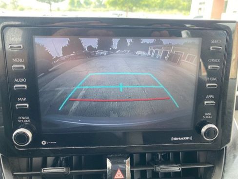 Used 2021 Toyota Corolla LE FWD image 24