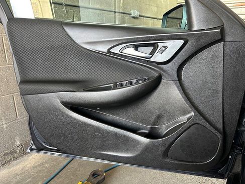 Used 2023 Chevrolet Malibu LT image 33