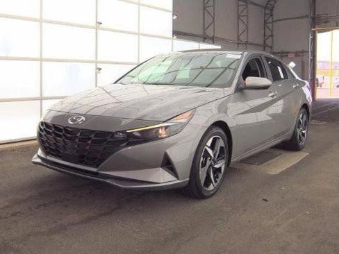 Used 2023 Hyundai Elantra SEL w/ Convenience Package FWD image 5