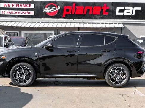 Used 2024 Alfa Romeo Tonale Ti w/ Premium Interior Package image 16