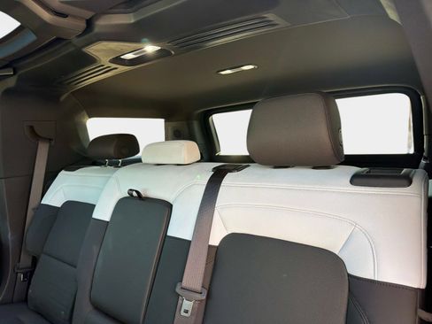 Used 2024 GMC Hummer EV 2X AWD/4WD image 14