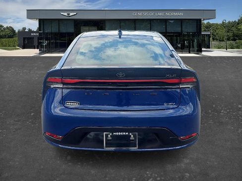 Used 2024 Toyota Prius XLE image 8