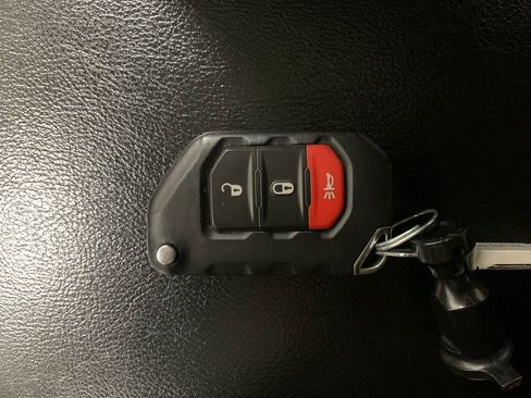 Used 2023 Jeep Wrangler Willys image 16