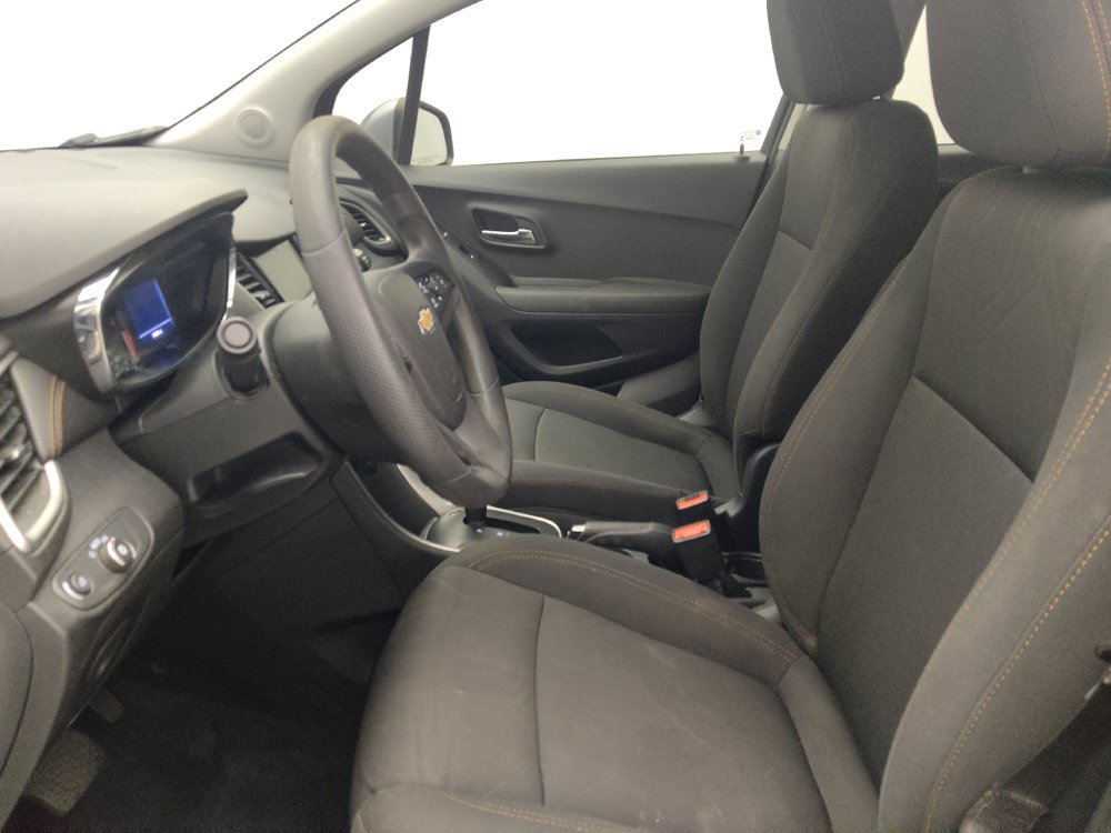 Used 2020 Chevrolet Trax LT FWD image 17