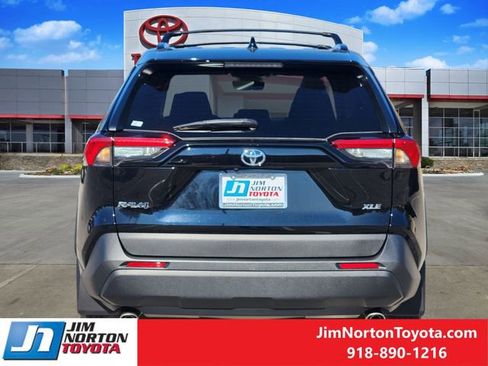 Used 2023 Toyota RAV4 XLE image 7