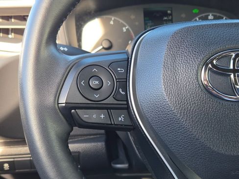 Used 2025 Toyota Corolla SE image 28