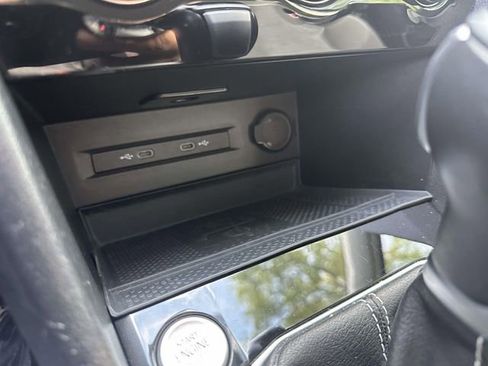 Used 2024 Volkswagen Taos SE image 21