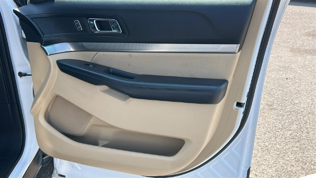 Certified 2017 Ford Explorer FWD image 10