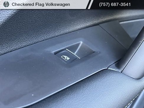 New 2026 Volkswagen Tiguan SE R-Line image 23