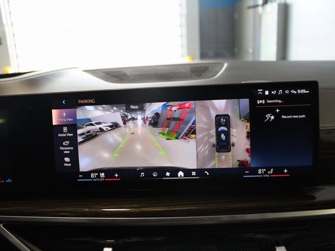 Used 2024 BMW X7 xDrive40i w/ M Sport Package image 35