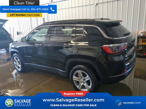 Used 2024 Jeep Compass Latitude AWD/4WD image 3