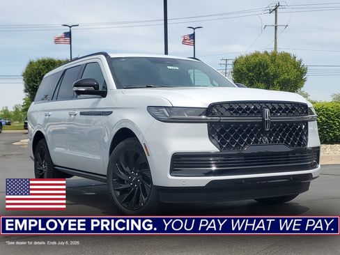 New 2026 Lincoln Navigator Reserve AWD/4WD image 1