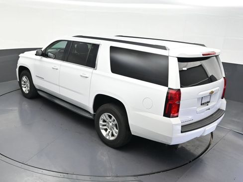 Used 2020 Chevrolet Suburban LS RWD image 17