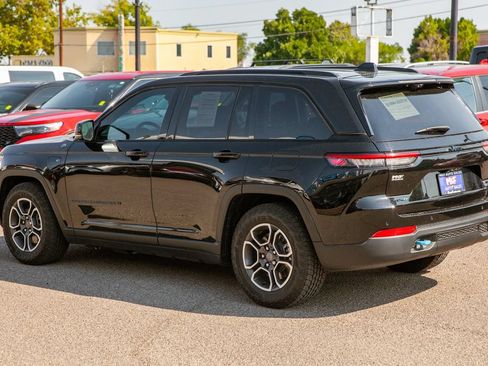 Used 2023 Jeep Grand Cherokee Trailhawk w/ Advanced Protech Group II AWD/4WD image 7