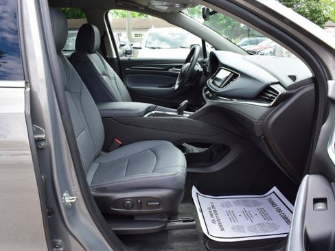 Used 2019 Buick Enclave Essence FWD image 30