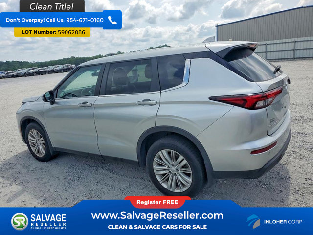 Used 2024 Mitsubishi Outlander ES FWD image 3