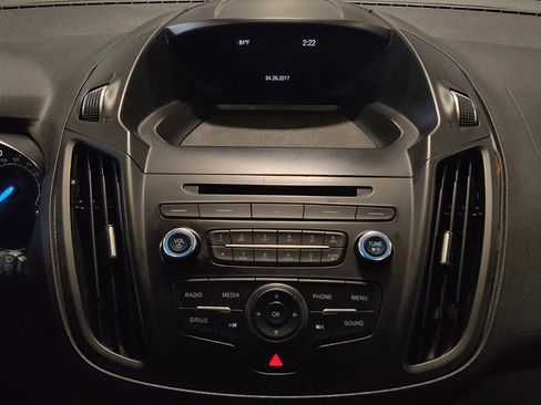 Used 2017 Ford Escape SE FWD image 25