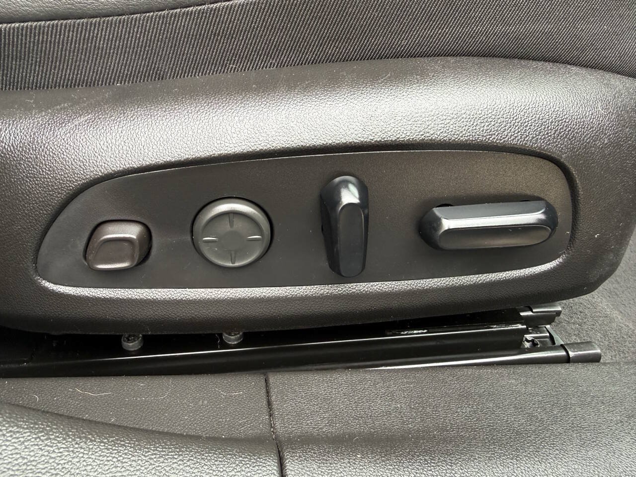 Used 2018 Buick LaCrosse Premium w/ Driver Confidence Package #2 AWD/4WD image 29