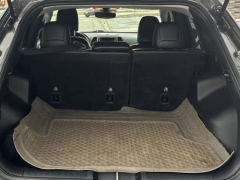 Used 2019 Jeep Cherokee Trailhawk w/ Cold Weather Group image 7