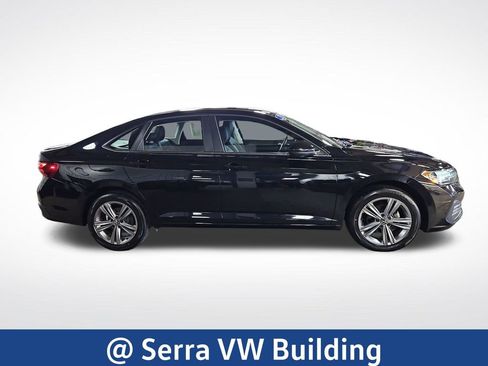 Used 2023 Volkswagen Jetta SE FWD image 6