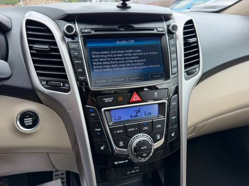 Used 2013 Hyundai Elantra GT w/ Tech Pkg FWD image 16