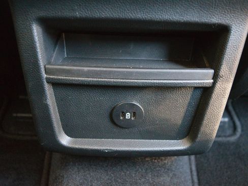 Used 2024 Ford Edge SEL image 32