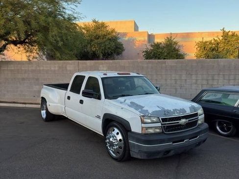Used 2007 Chevrolet Silverado 3500 2WD Crew Cab w/ Heavy-Duty Power Package image 11
