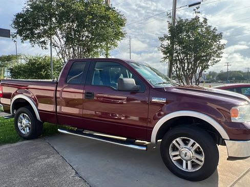 Used 2006 Ford F150 XLT AWD/4WD image 2