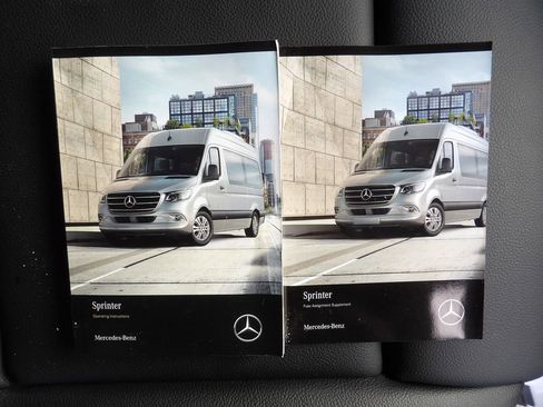 Used 2023 Mercedes-Benz Sprinter 2500 image 35