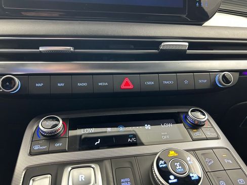 Used 2024 Hyundai Palisade Calligraphy image 26