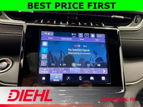 New 2025 Jeep Grand Cherokee Altitude AWD/4WD image 28