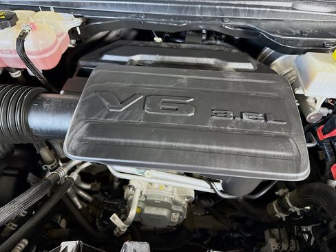 Used 2019 RAM 1500 Big Horn AWD/4WD image 39