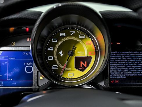 Used 2020 Ferrari 812 Superfast RWD image 28