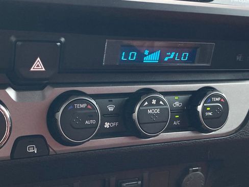 Used 2022 Toyota Tacoma SR AWD/4WD image 26