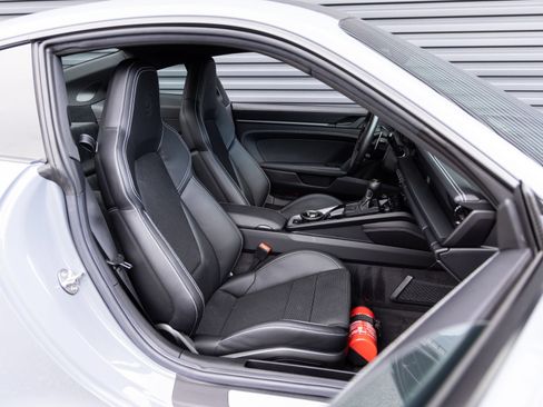 Certified 2024 Porsche 911 GT3 RWD image 31
