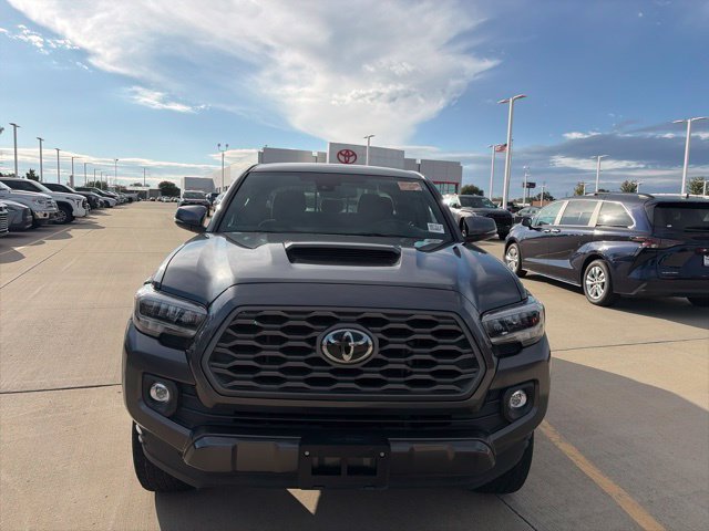 Used 2023 Toyota Tacoma TRD Sport AWD/4WD image 2