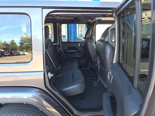 Used 2022 Jeep Wrangler Unlimited Sahara AWD/4WD image 50