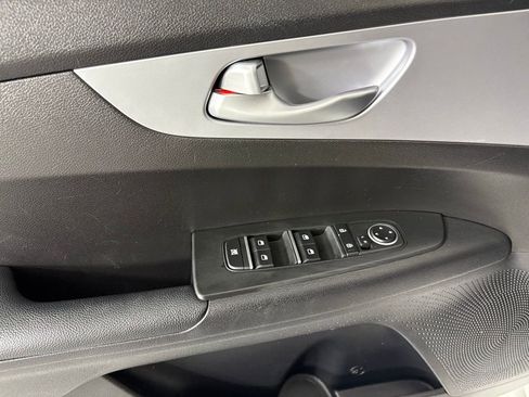 Used 2023 Kia Forte LXS FWD image 20
