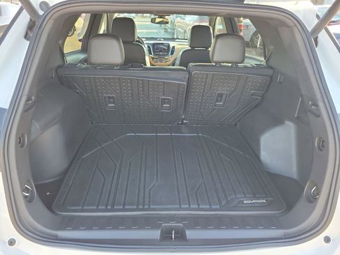 Used 2022 Chevrolet Equinox Premier w/ LPO, Floor Liner Package image 8