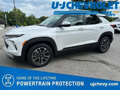 Used 2024 Chevrolet TrailBlazer LT w/ Convenience Package FWD image 1