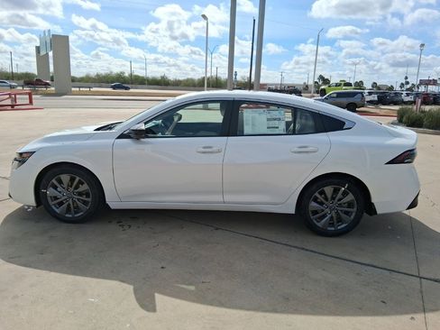 New 2026 Nissan Sentra SL w/ Floor Mat Package image 3