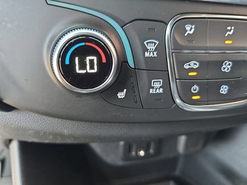 Used 2023 Chevrolet Traverse LT AWD/4WD image 20