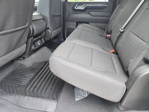 Used 2025 Chevrolet Silverado 2500 LT w/ Convenience Package AWD/4WD image 17