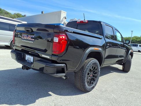 New 2026 GMC Canyon Elevation w/ Convenience Package image 21