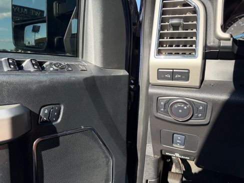 Used 2017 Ford F250 Lariat w/ Lariat Value Package AWD/4WD image 24